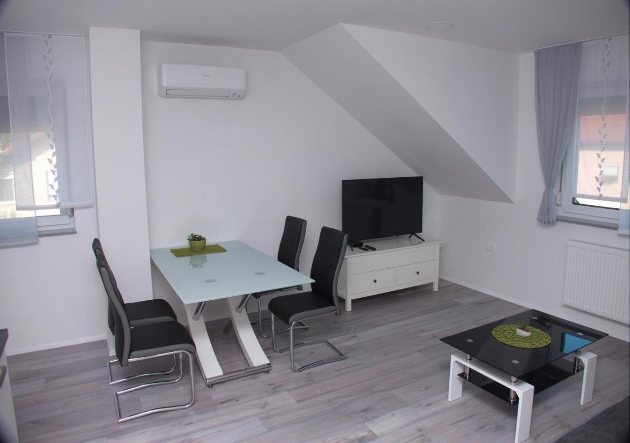 Apartmaji Anita Begunje pri Cerknici Exteriör bild